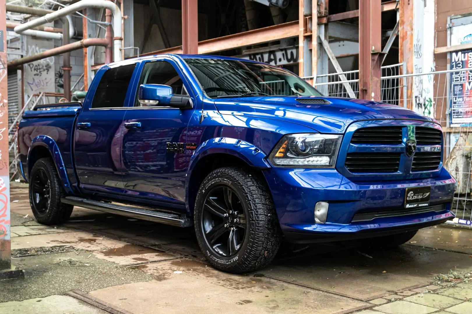 Dodge RAM 1500 Sport Lage Bijtelling BLAUW Black Edit 5.7 V8 - 1