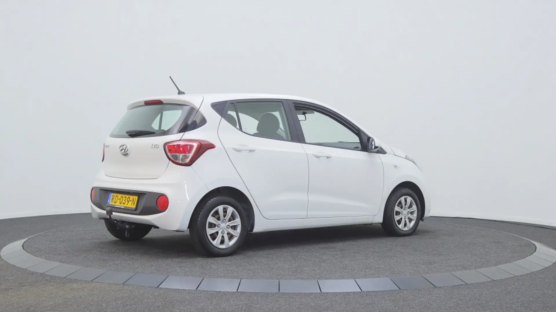 Hyundai i10 1.0i Comfort | Airco | Cruise control | Trekhaak | Blanco - 2