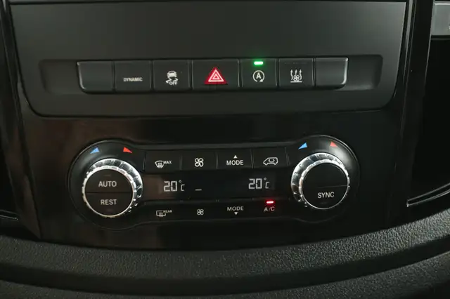 Mercedes-Benz Vito view 18