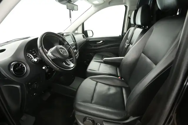 Mercedes-Benz Vito view 23