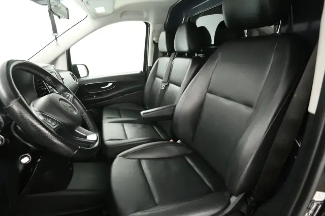 Mercedes-Benz Vito view 9