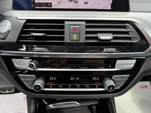 BMW X3 view 26