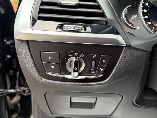 BMW X3 view 20
