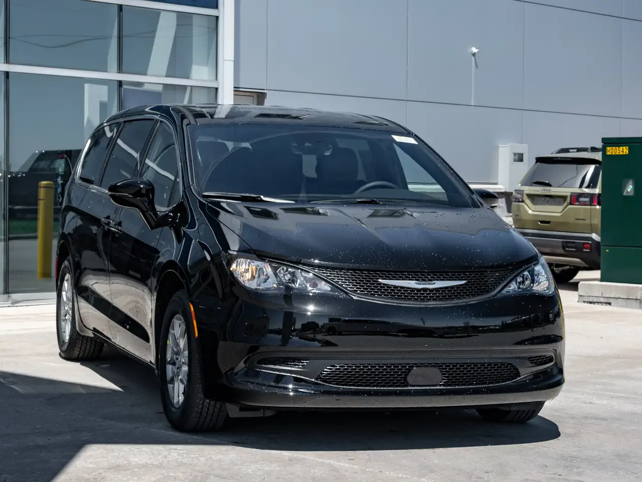 Chrysler Grand Caravan снимка Chrysler Grand Caravan
