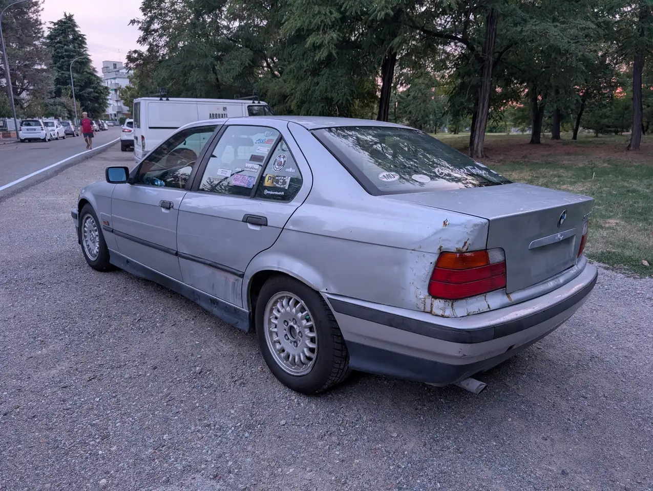 BMW 318i, foto 4