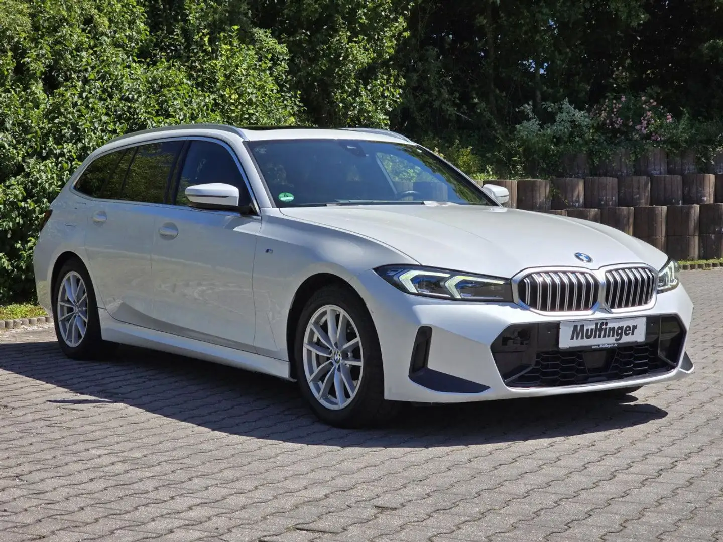 BMW 330 d T.xDr.M Sport HUD ACC Kam.PanoD.AHK Fin.494 Weiß - 2