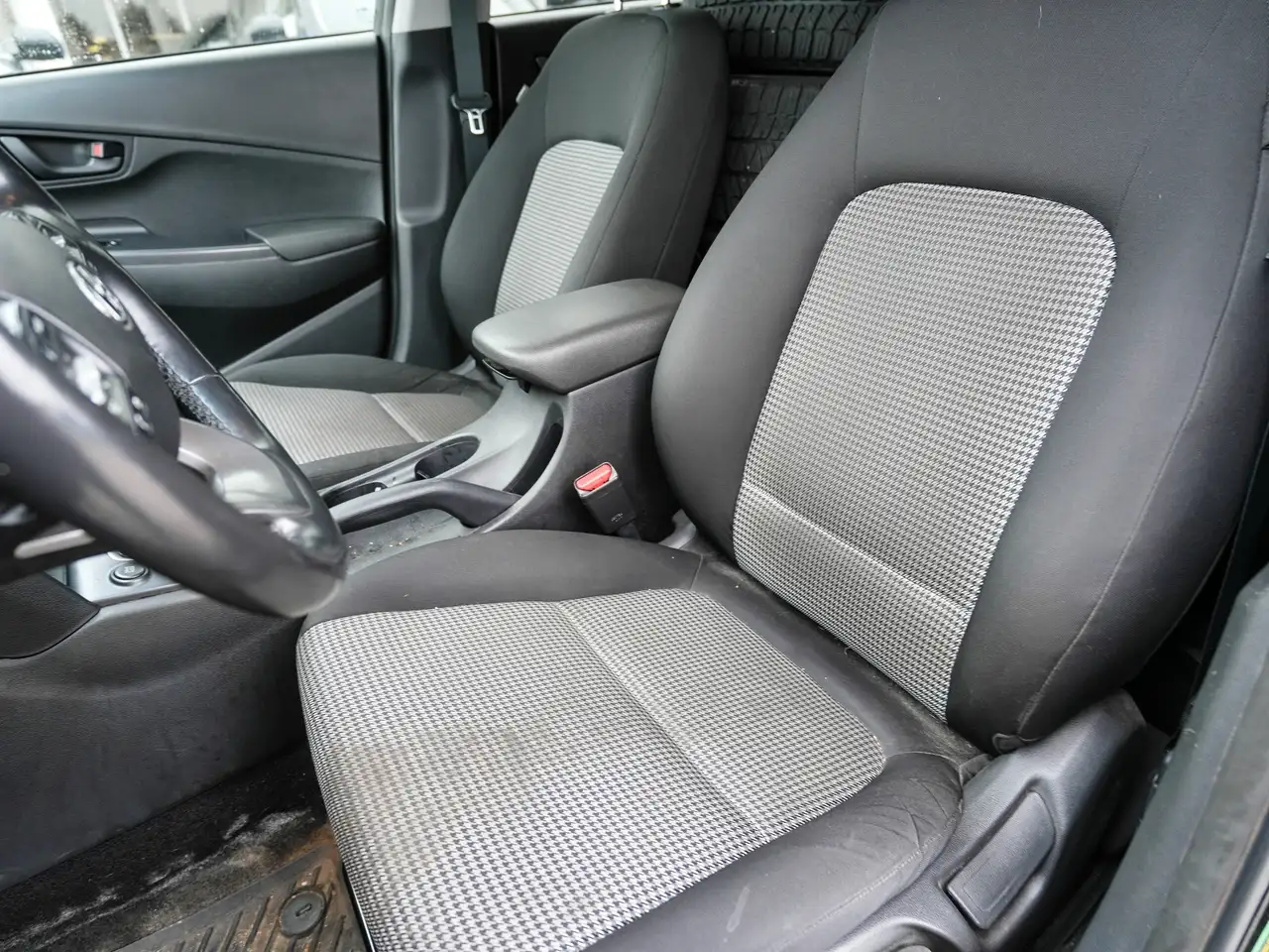 Hyundai KONA снимка Hyundai KONA