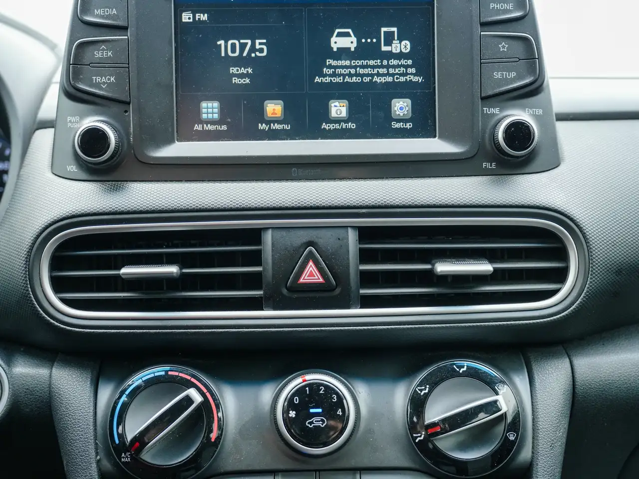 Hyundai KONA снимка Hyundai KONA