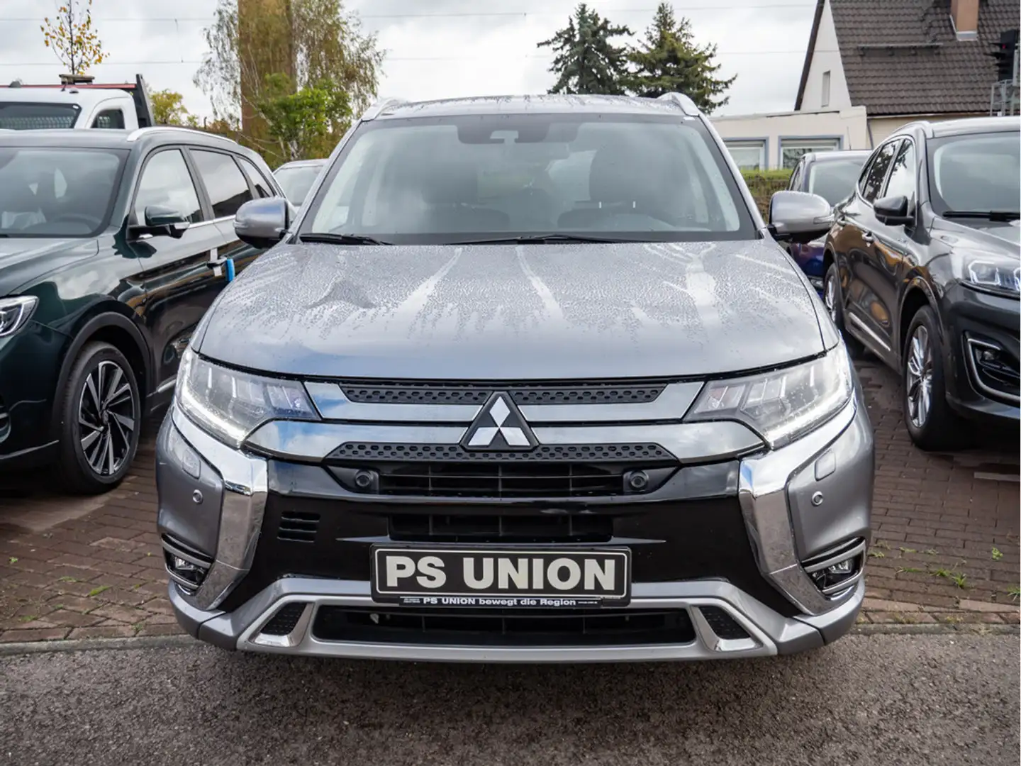 Mitsubishi Outlander 2.4 PHEV Plus 4WD 8-Fach LED 360° Gris - 2