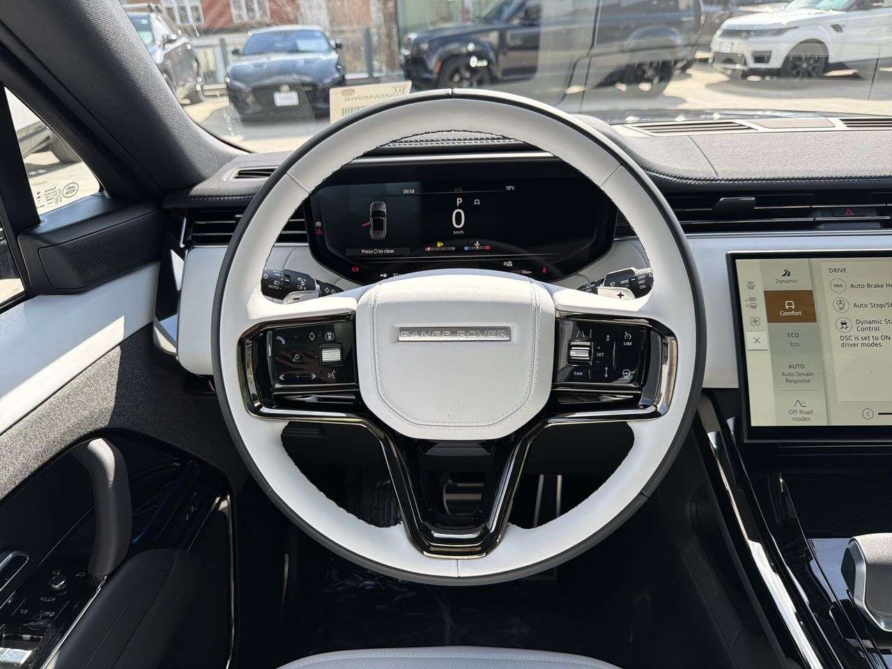 2026 Land Rover Range Rover Sport P400 Dynamic SE thumb 11
