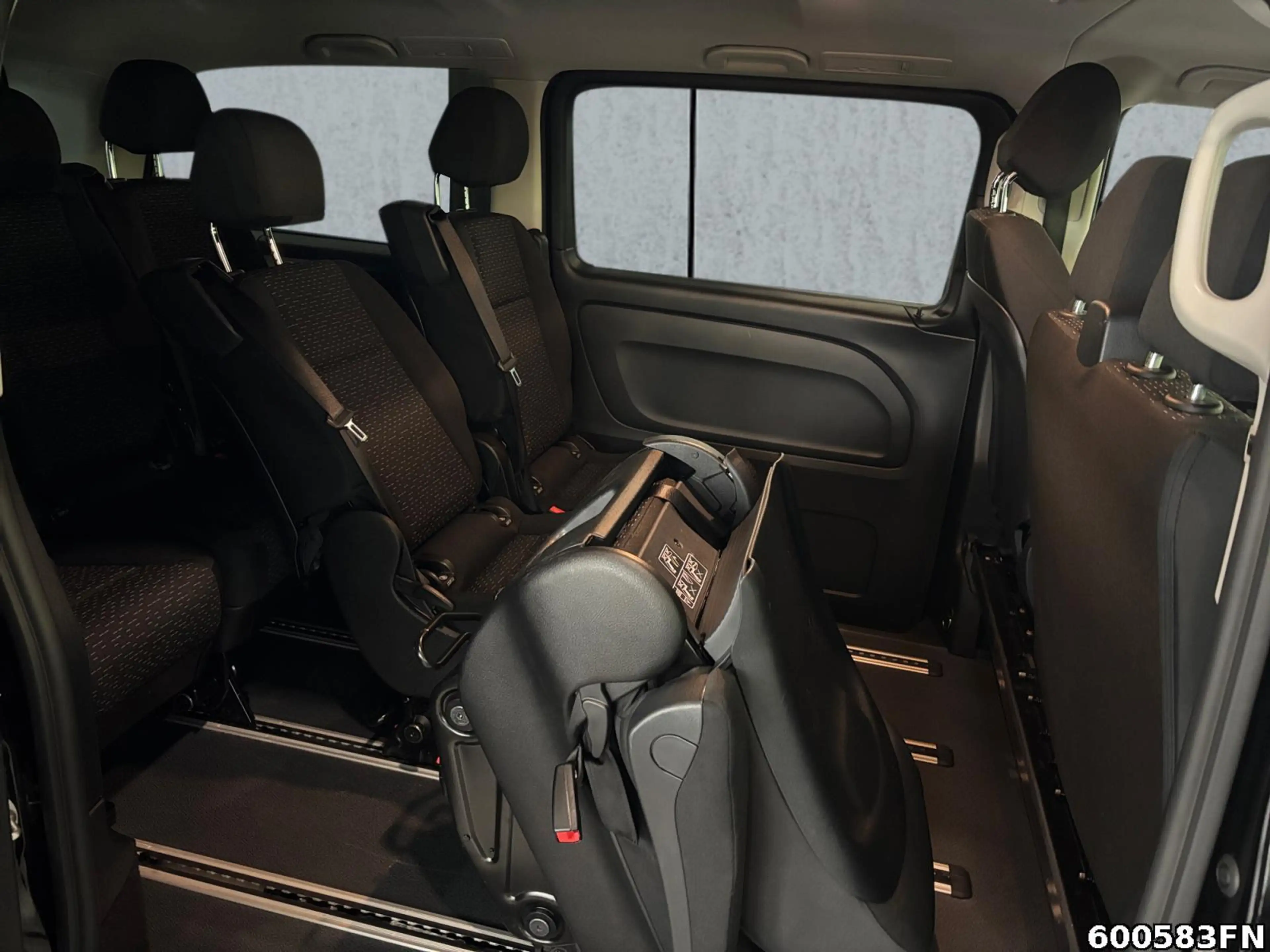 Mercedes-Benz Vito 116 CDI Tourer PRO *2x e-Türen*2x Klima — photo 11