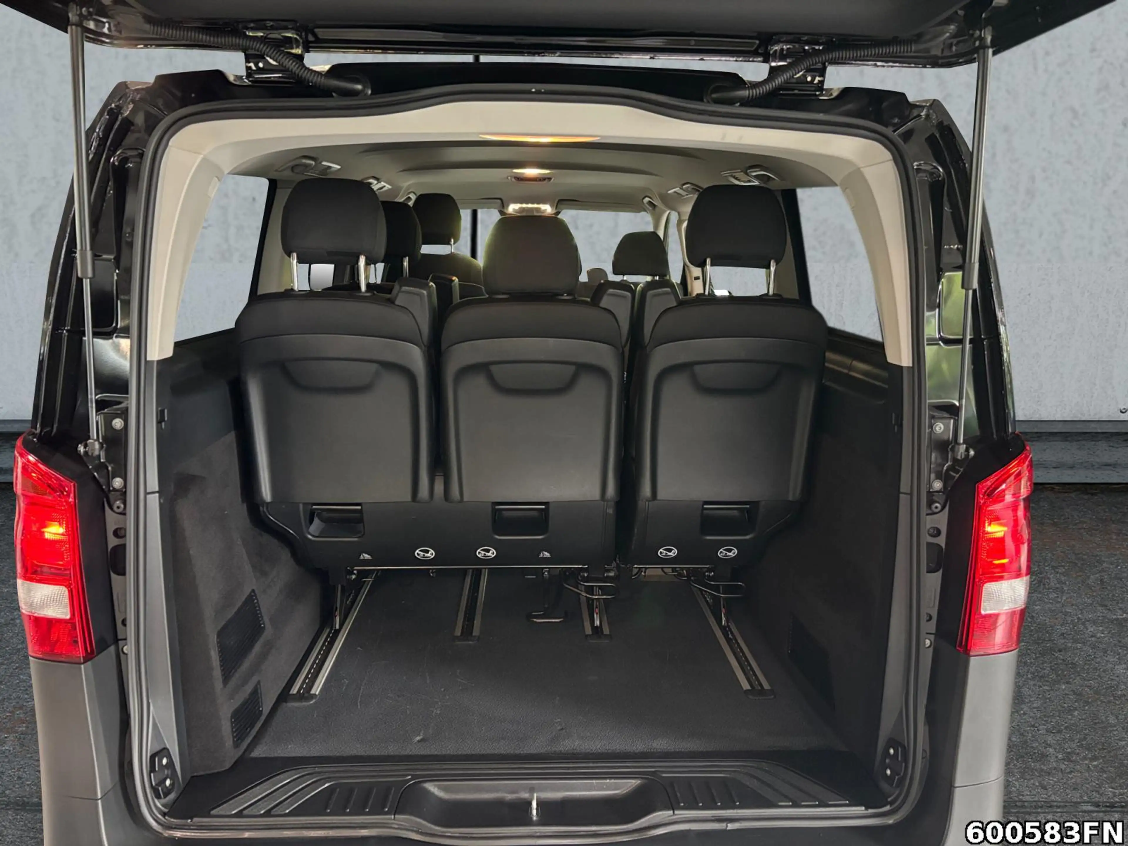 Mercedes-Benz Vito 116 CDI Tourer PRO *2x e-Türen*2x Klima — photo 12