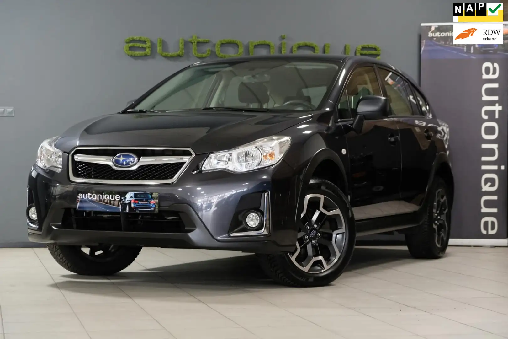 Subaru XV 2.0i Comfort AWD *100.000km* 1e Eig. Automaat Grijs - 1