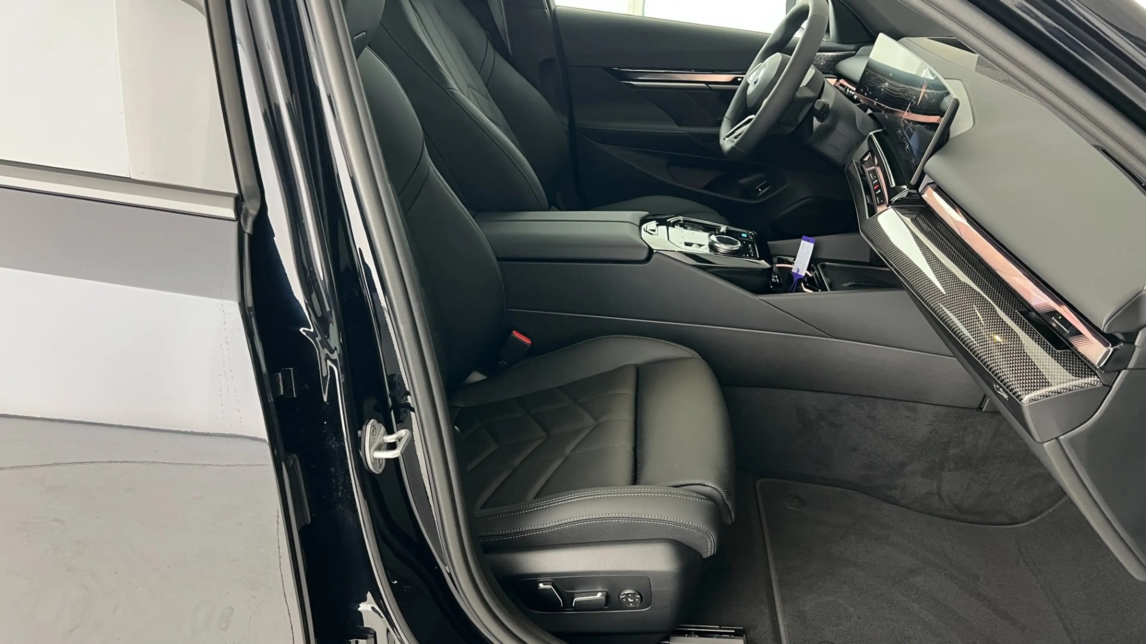 BMW i5 xDrive40 83,9kWh — photo 5