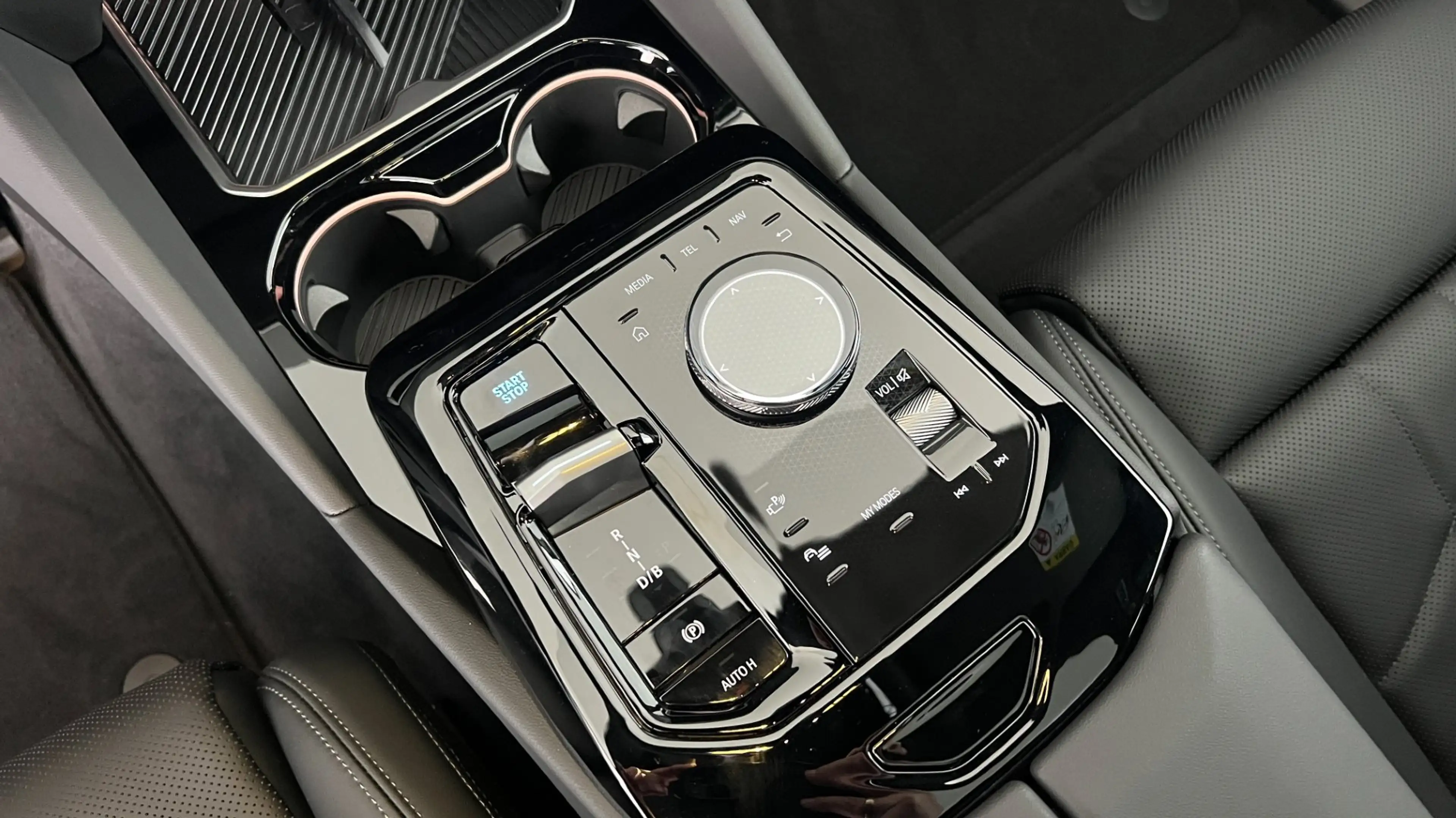 BMW i5 xDrive40 83,9kWh — photo 15