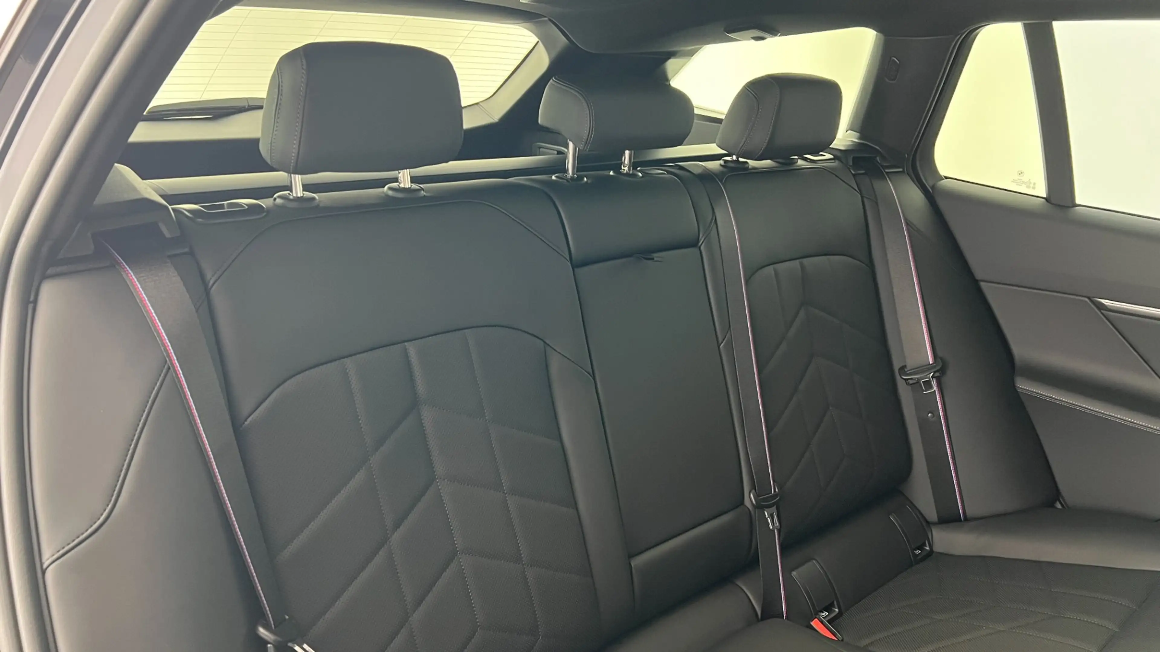 BMW i5 xDrive40 83,9kWh — photo 6