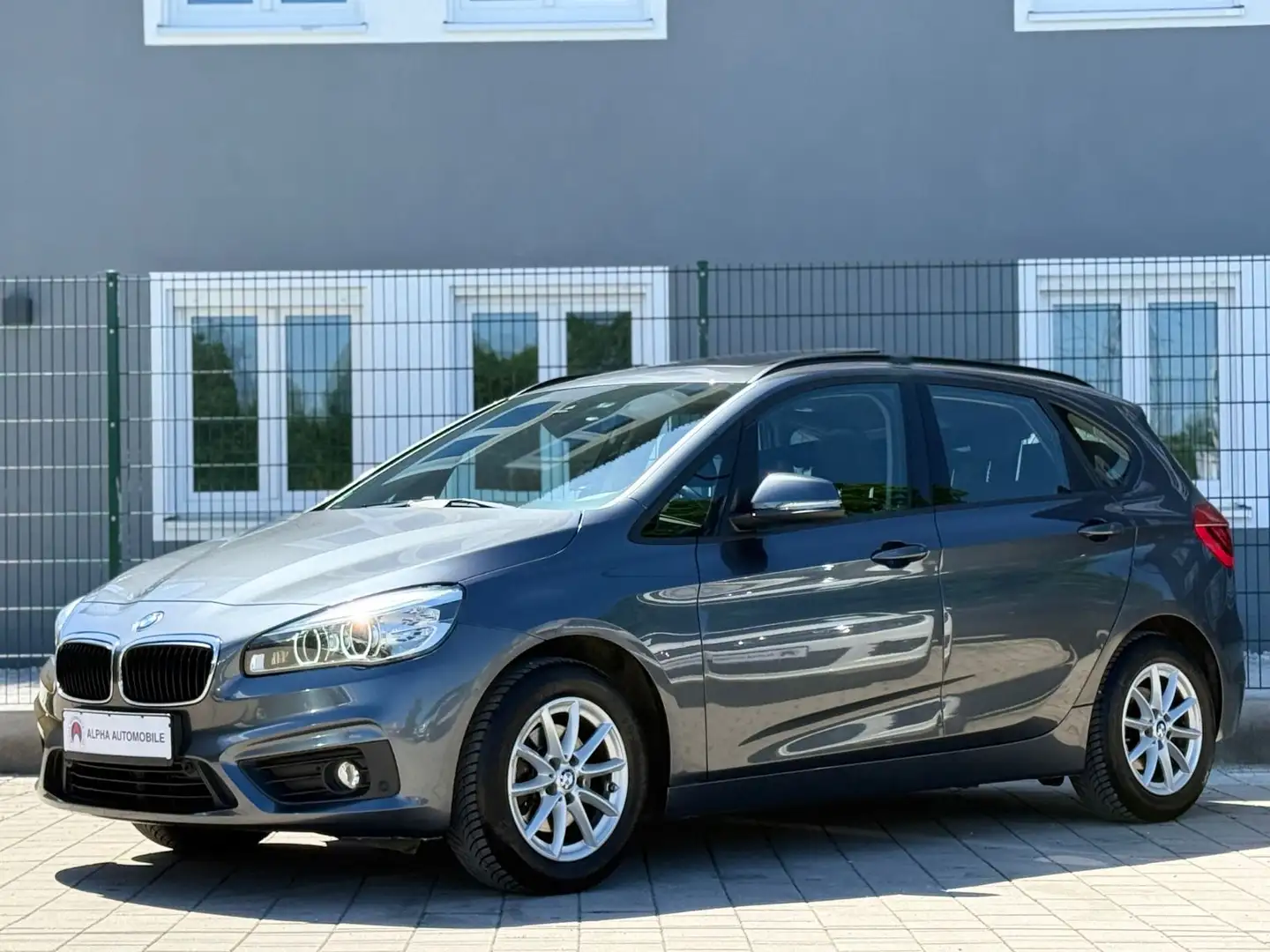 BMW 216 2 Active Tourer 216 d/Navi/PDC/Panorama-Dach Grau - 1