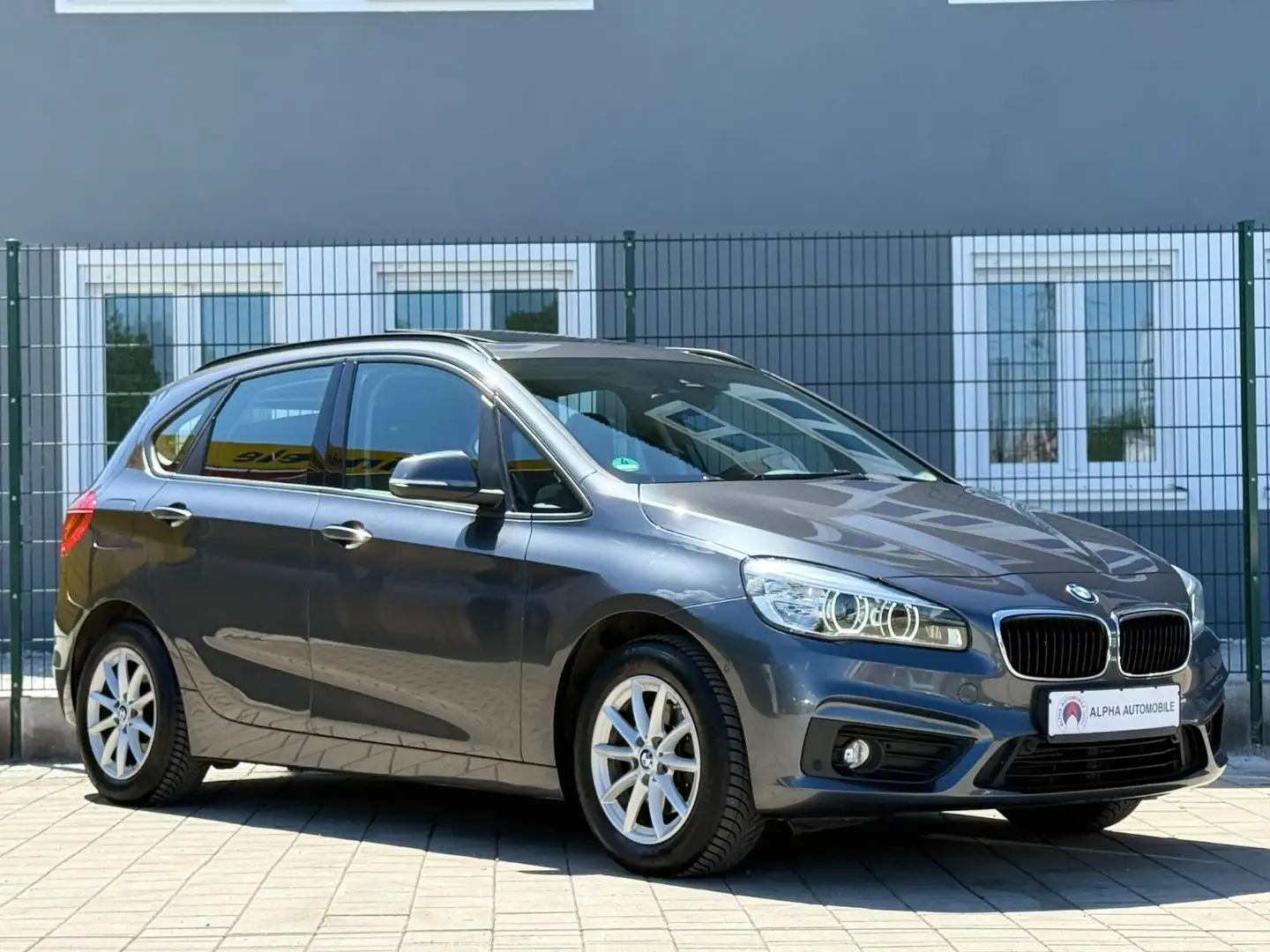 BMW 216 2 Active Tourer 216 d/Navi/PDC/Panorama-Dach Grau - 2