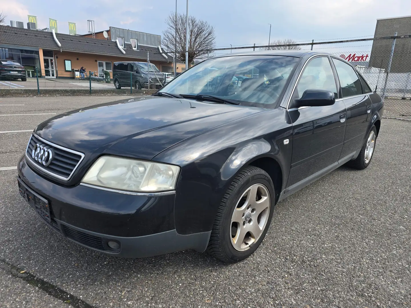 Audi A6 A6 2.4 Automatik Schwarz - 1