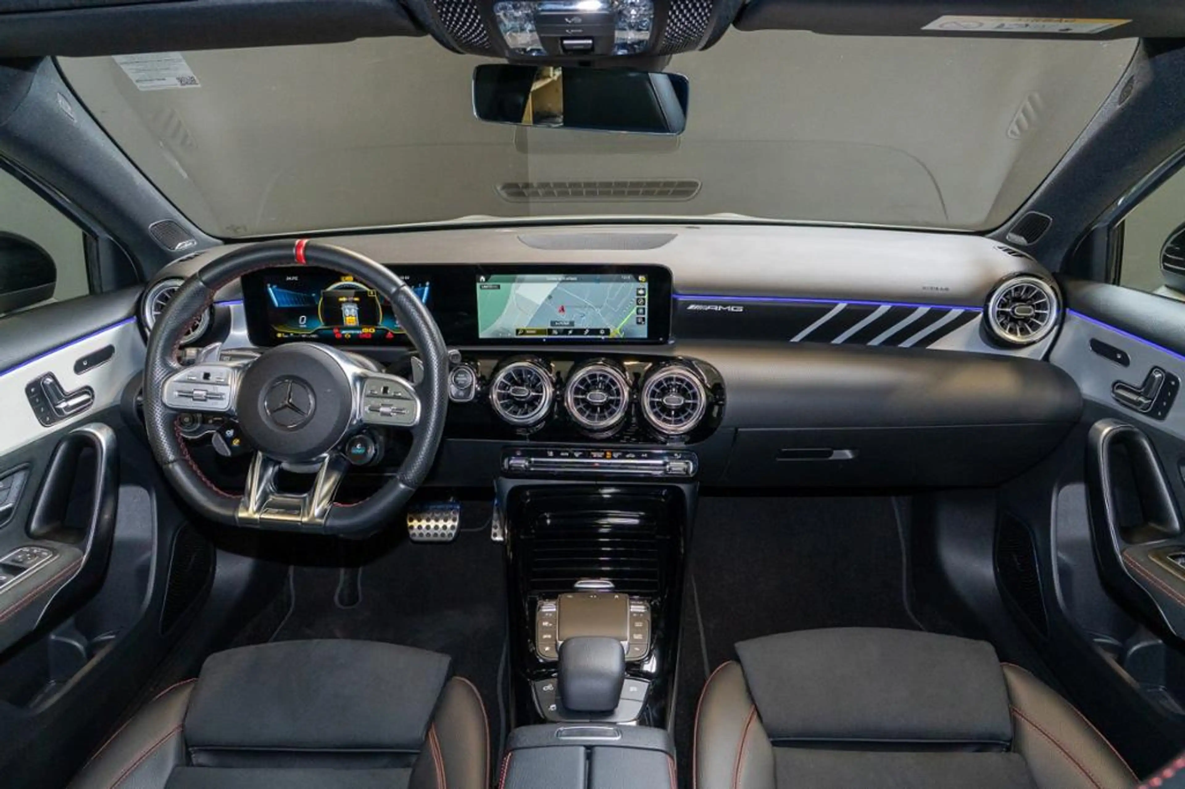 Mercedes-Benz A 45 AMG AMG A 45 S 4MATIC+  Kompaktlimousine * — photo 6