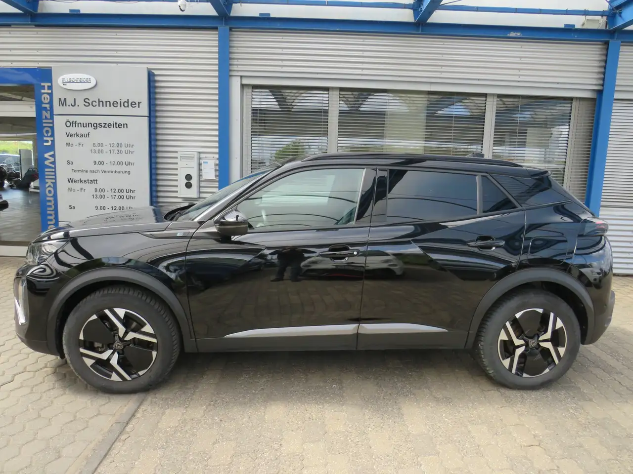 Peugeot 2008 e- GT 50kWh Navi OBC 11kW Kamera 7