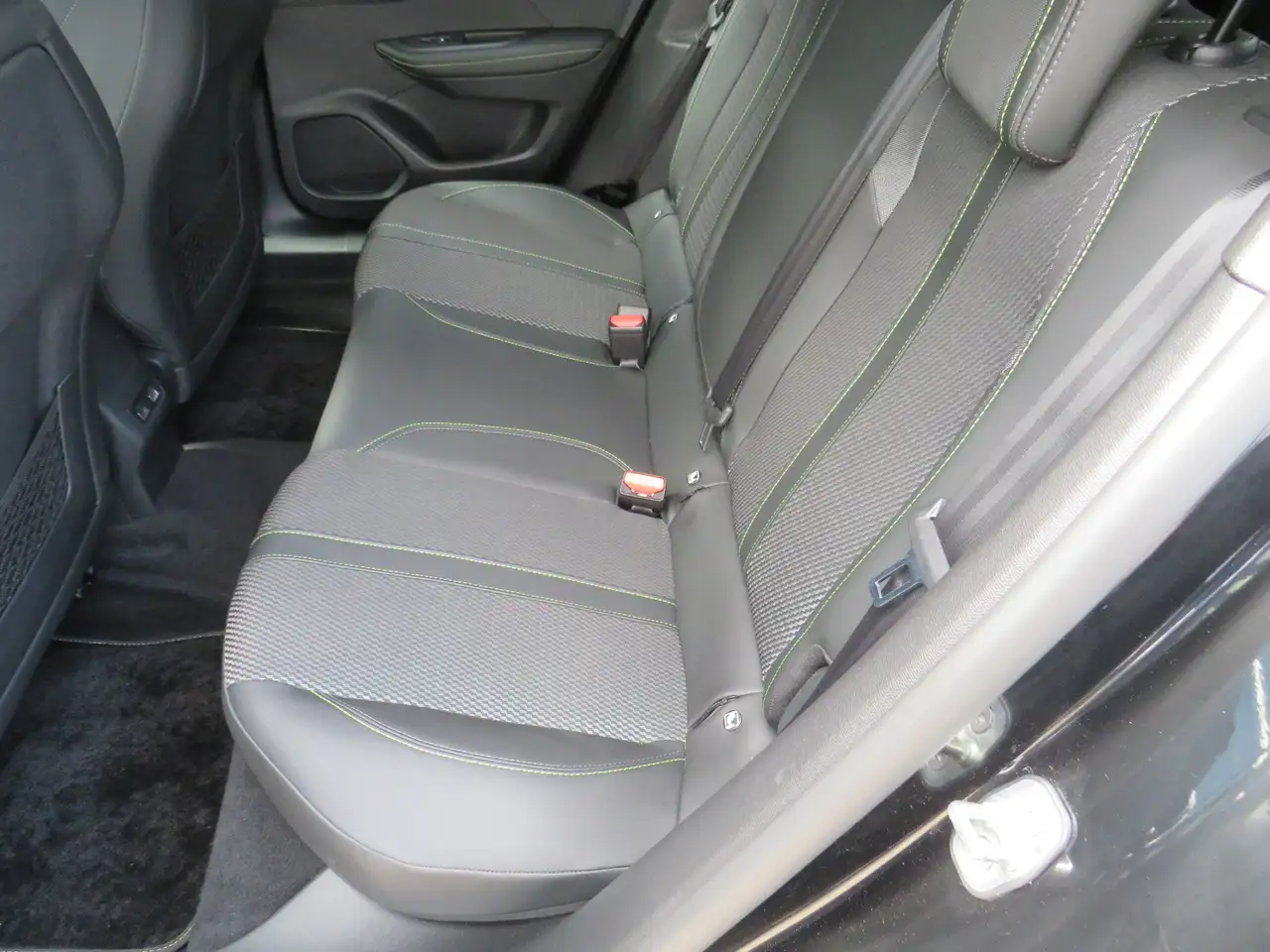 Peugeot 2008 e- GT 50kWh Navi OBC 11kW Kamera 12