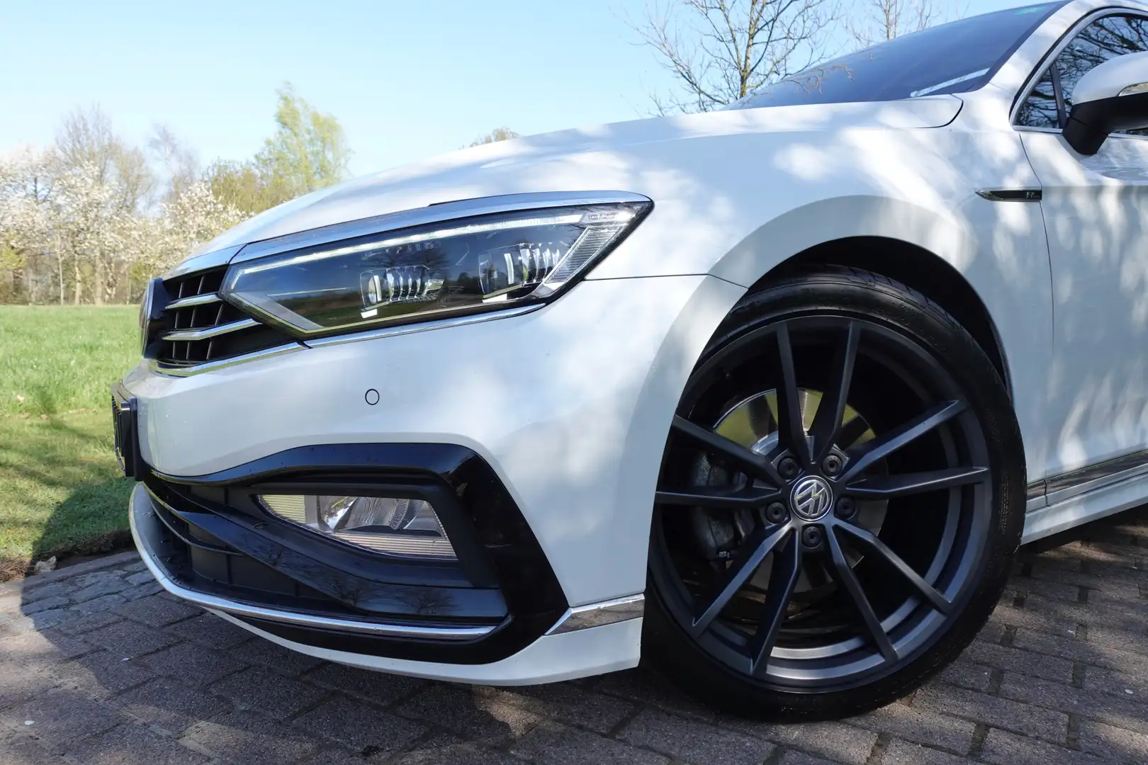 Volkswagen Passat Variant 2.0 TSI Elegance Business R | Dynaudio | Camera | Blanc - 2