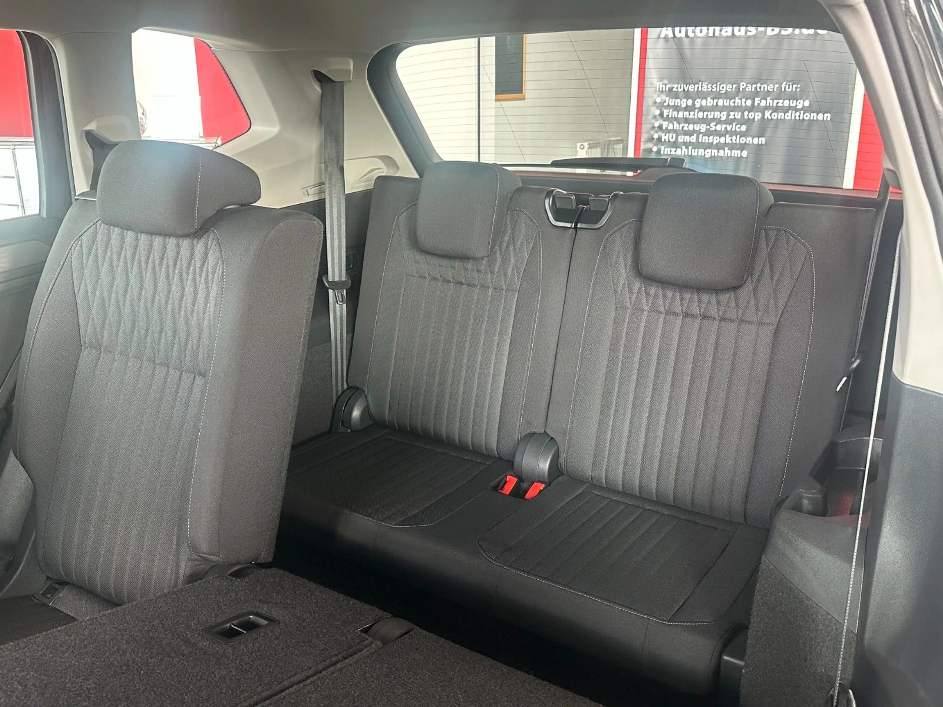 Volkswagen Tiguan Allspace 1.5TSI DSG,7SITZ,AHK,NaviLED,1Hd — photo 11