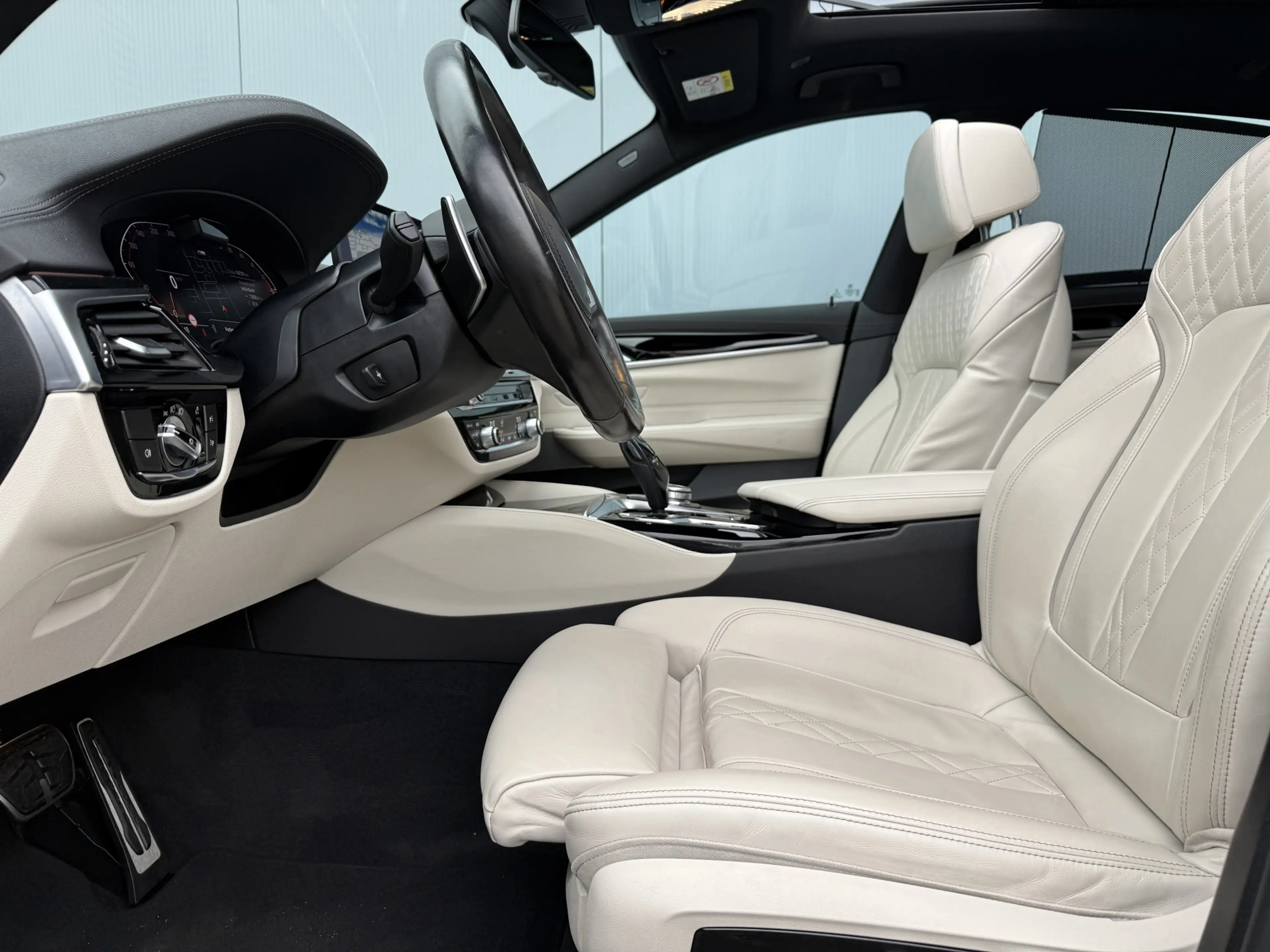 BMW 640 6-serie Gran Turismo 640i High Executive Edition A — photo 38