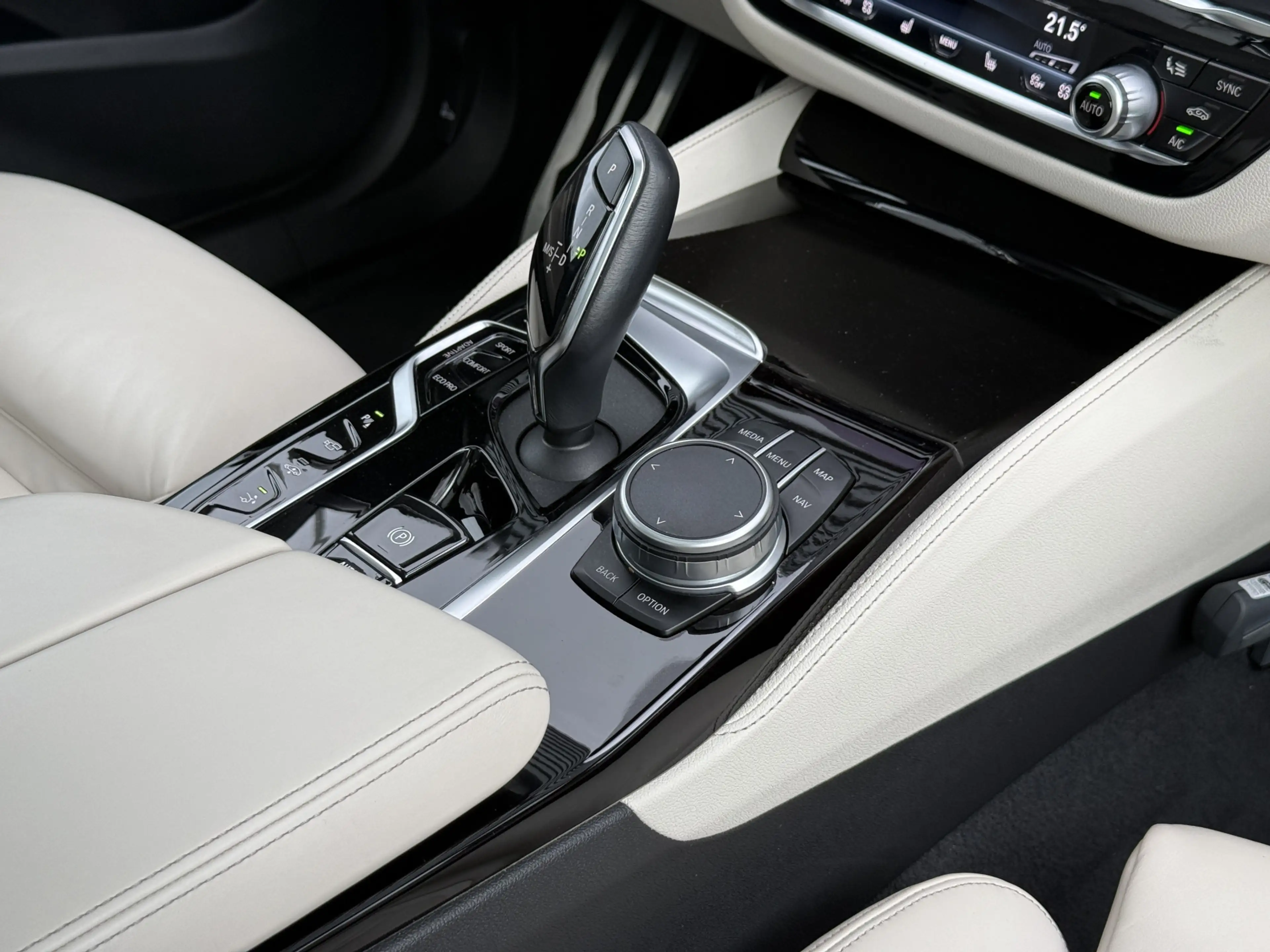 BMW 640 6-serie Gran Turismo 640i High Executive Edition A — photo 31