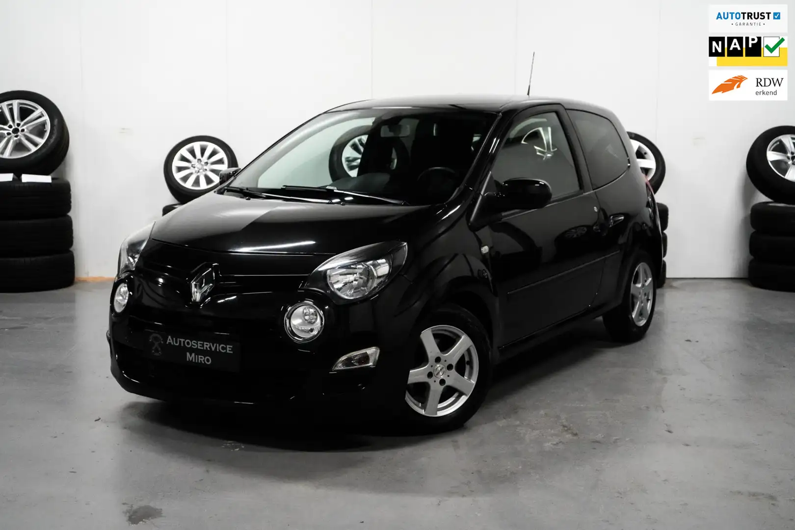 Renault Twingo 1.2 16V Parisienne Airco l Cruise l LMV l Bluetoot Zwart - 1