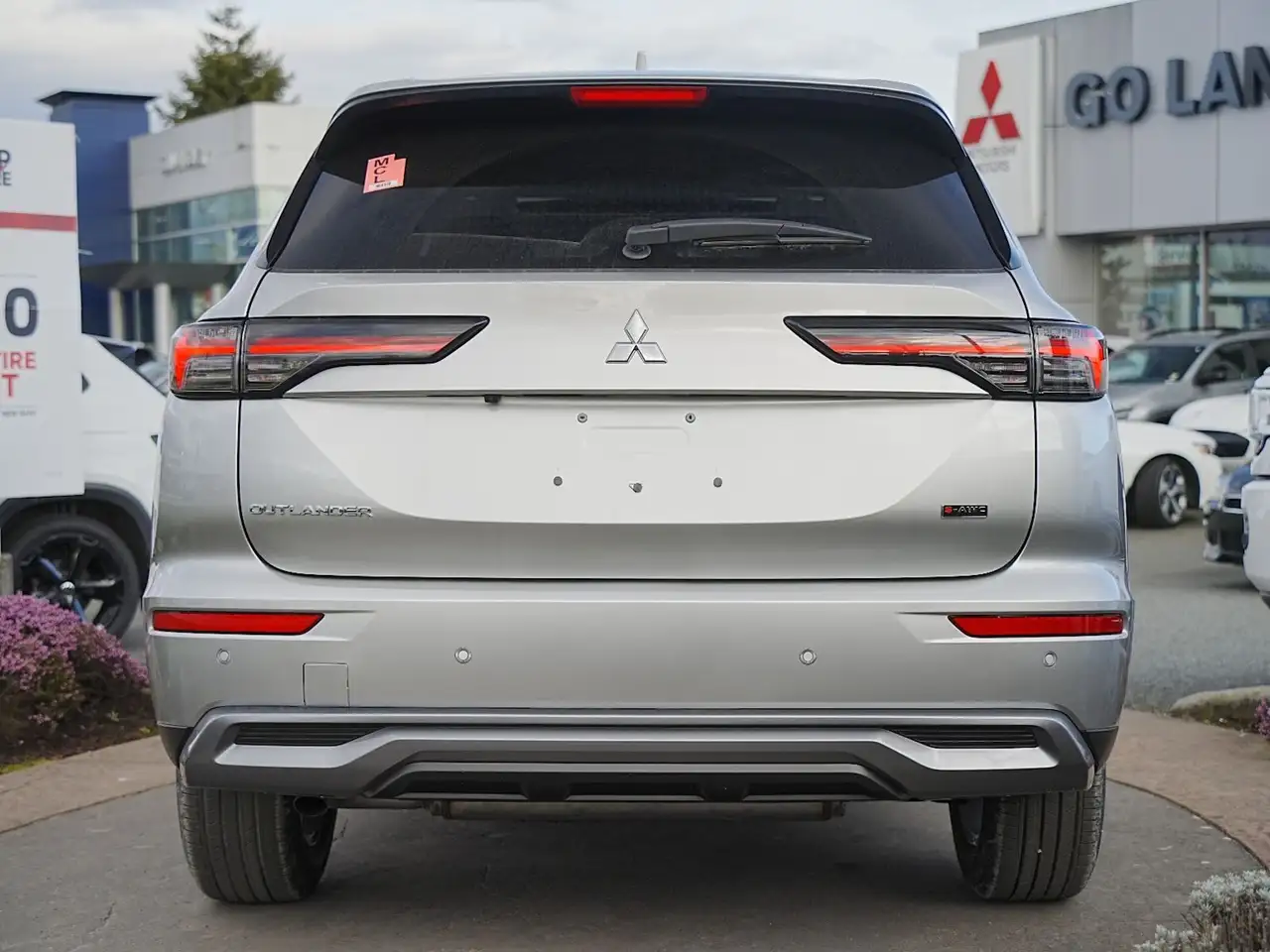 Mitsubishi Outlander снимка Mitsubishi Outlander