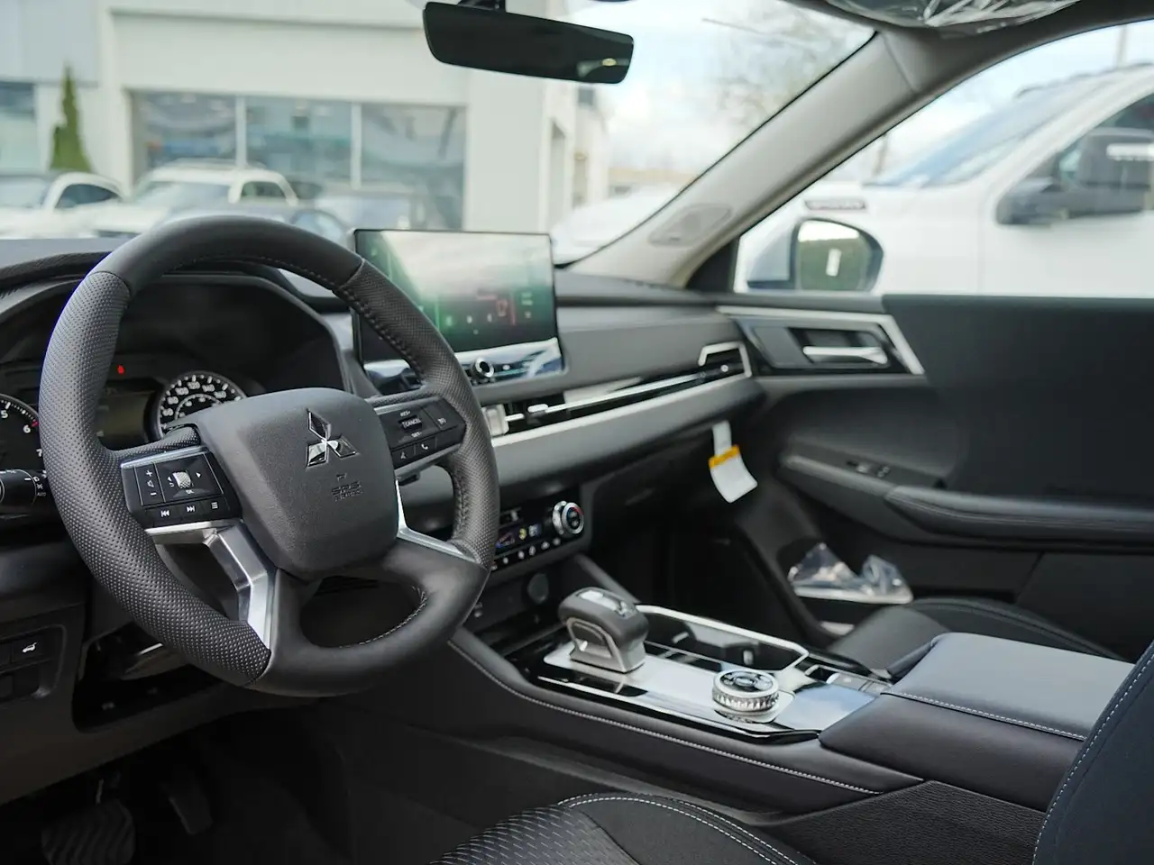 Mitsubishi Outlander снимка Mitsubishi Outlander