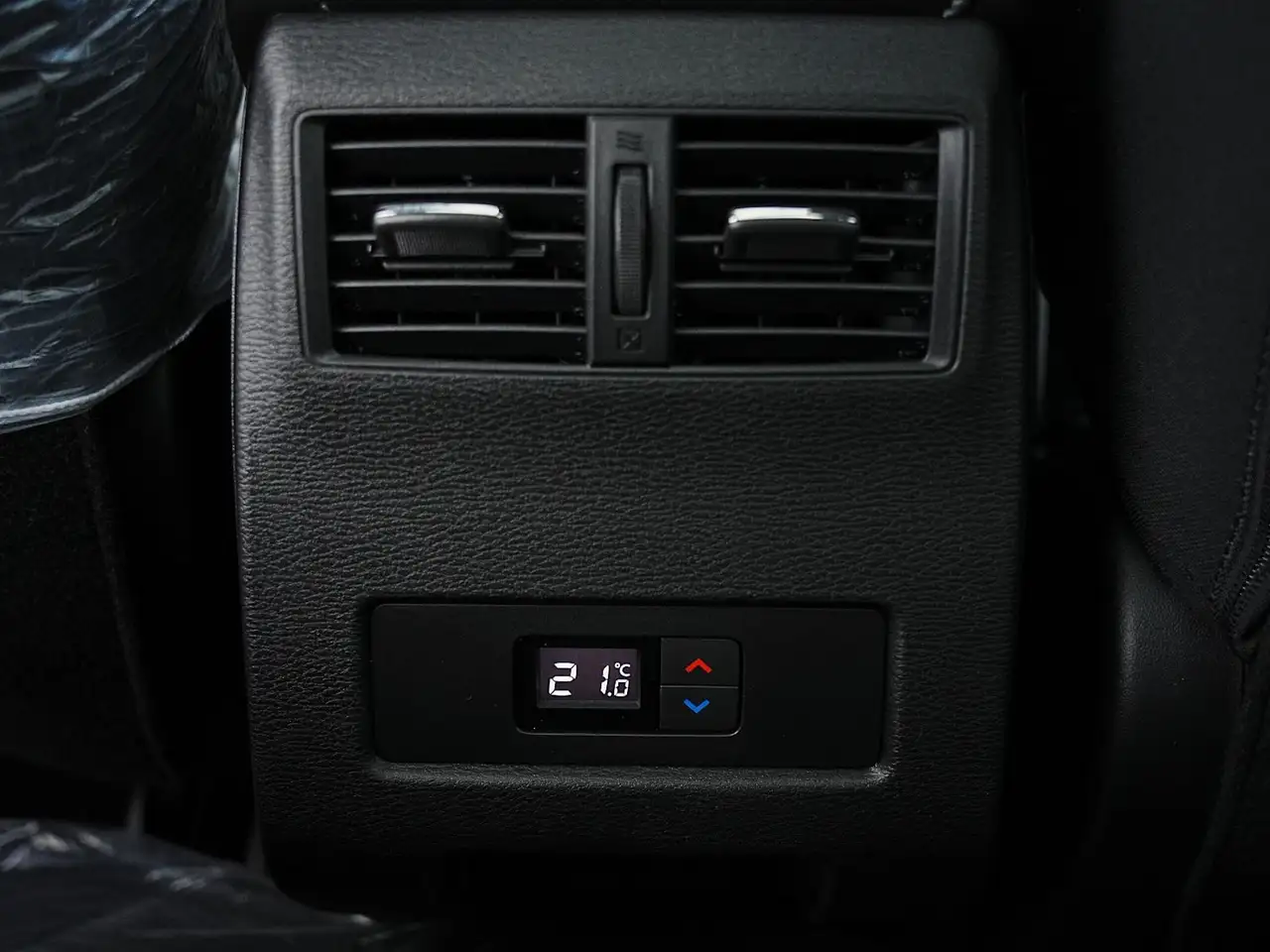 Mitsubishi Outlander снимка Mitsubishi Outlander