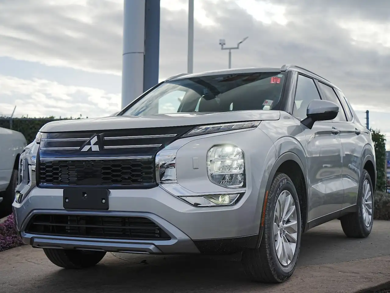 Mitsubishi Outlander снимка Mitsubishi Outlander