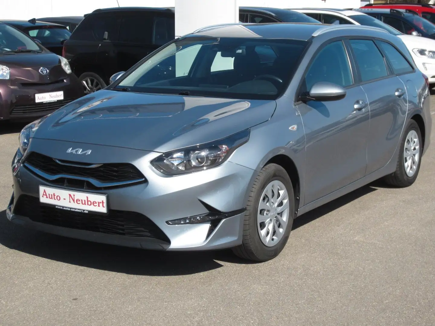 Kia Ceed SW / cee'd SW 1.0 T-GDI Vision Grau - 1