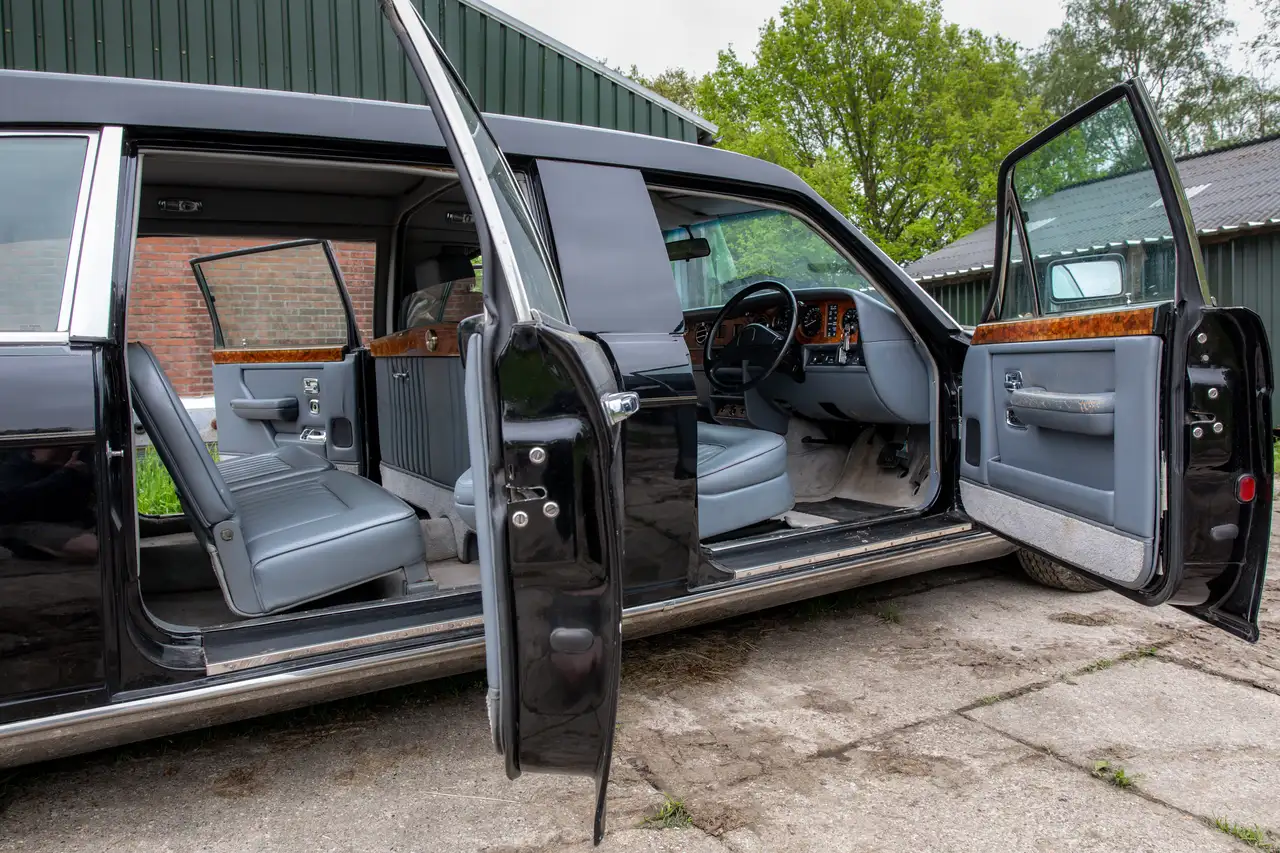 Rolls-Royce Silver Spirit 6.8 The Castleton limousine, foto 11