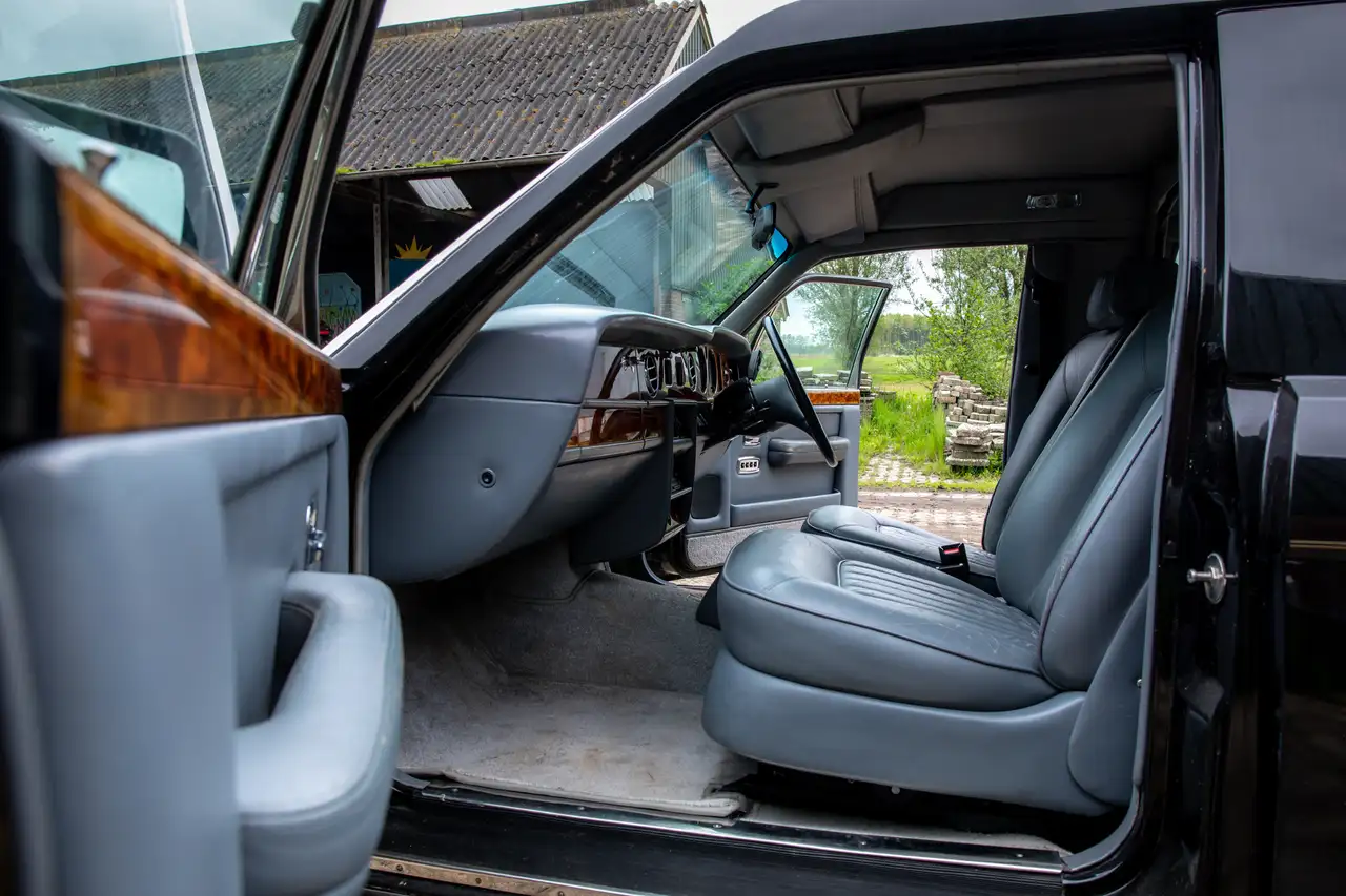 Rolls-Royce Silver Spirit 6.8 The Castleton limousine, foto 10