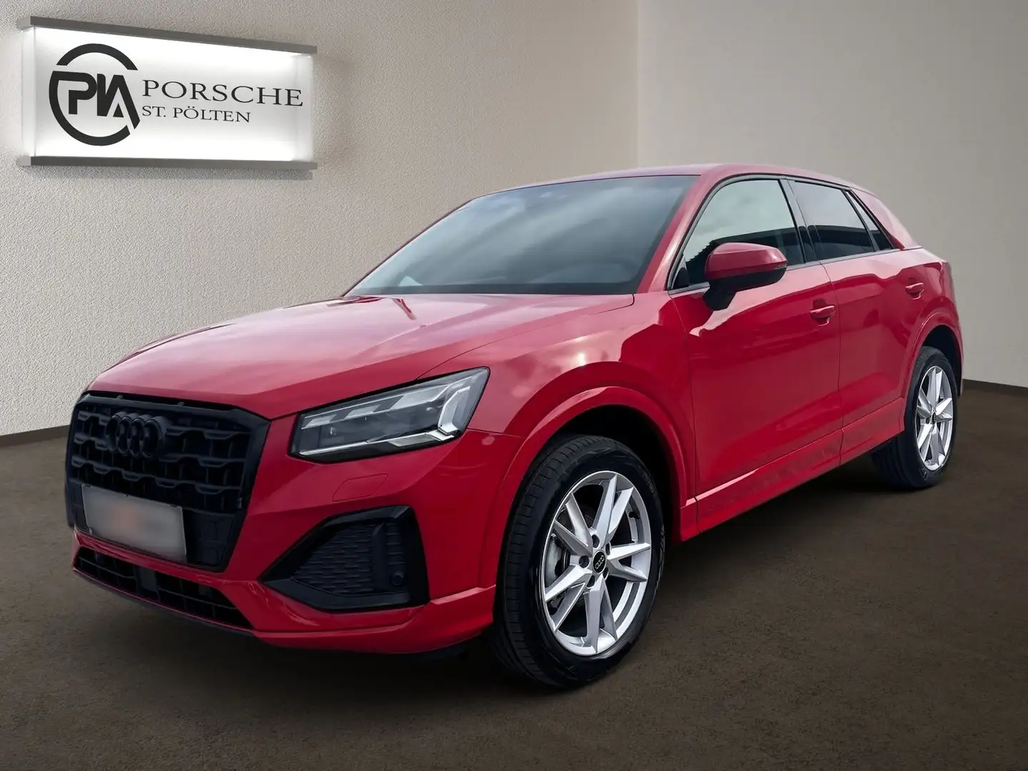Audi Q2 30 TFSI admired Rot - 1