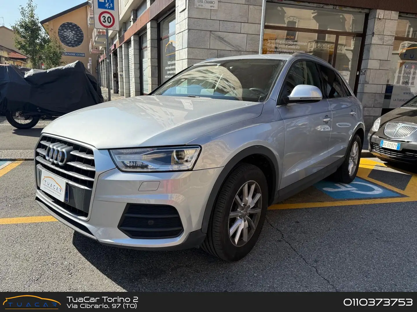 Audi Q3 Business 2.0 TDI Gris - 1
