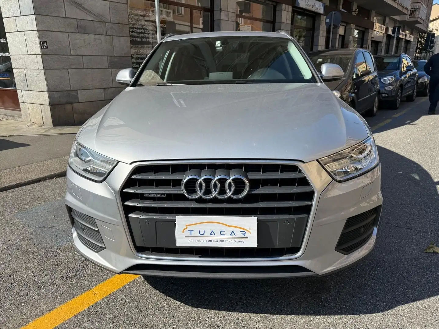 Audi Q3 Business 2.0 TDI Gris - 2
