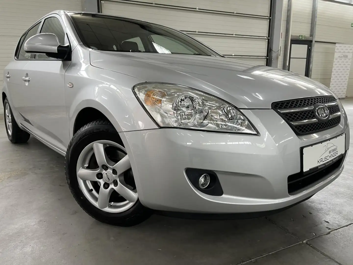 Kia Ceed / cee'd EX 1.6 AUTOMATIK KLIMA SHZ ALU SCHIEBEDACH Klima Silber - 1