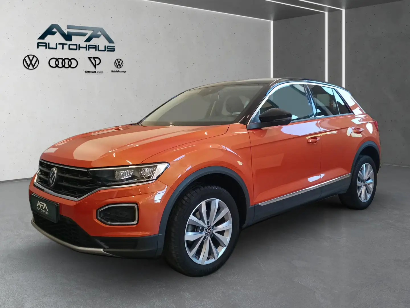 Volkswagen T-Roc 1.5 TSI Style DSG LED*Navi*ACC*RFK Oranje - 2