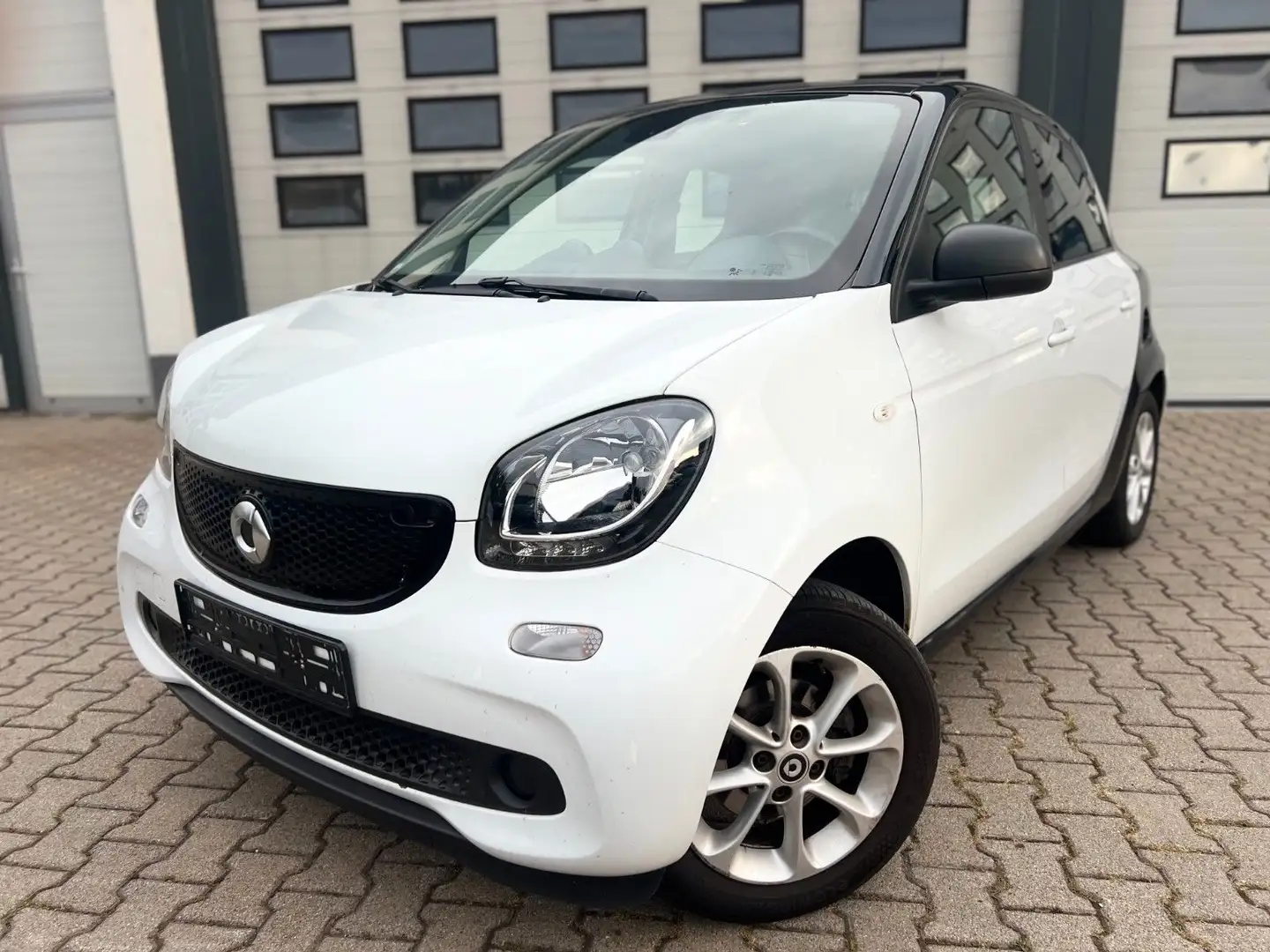smart forFour forfour 0.9 Turbo Basis passion Schwarz - 1