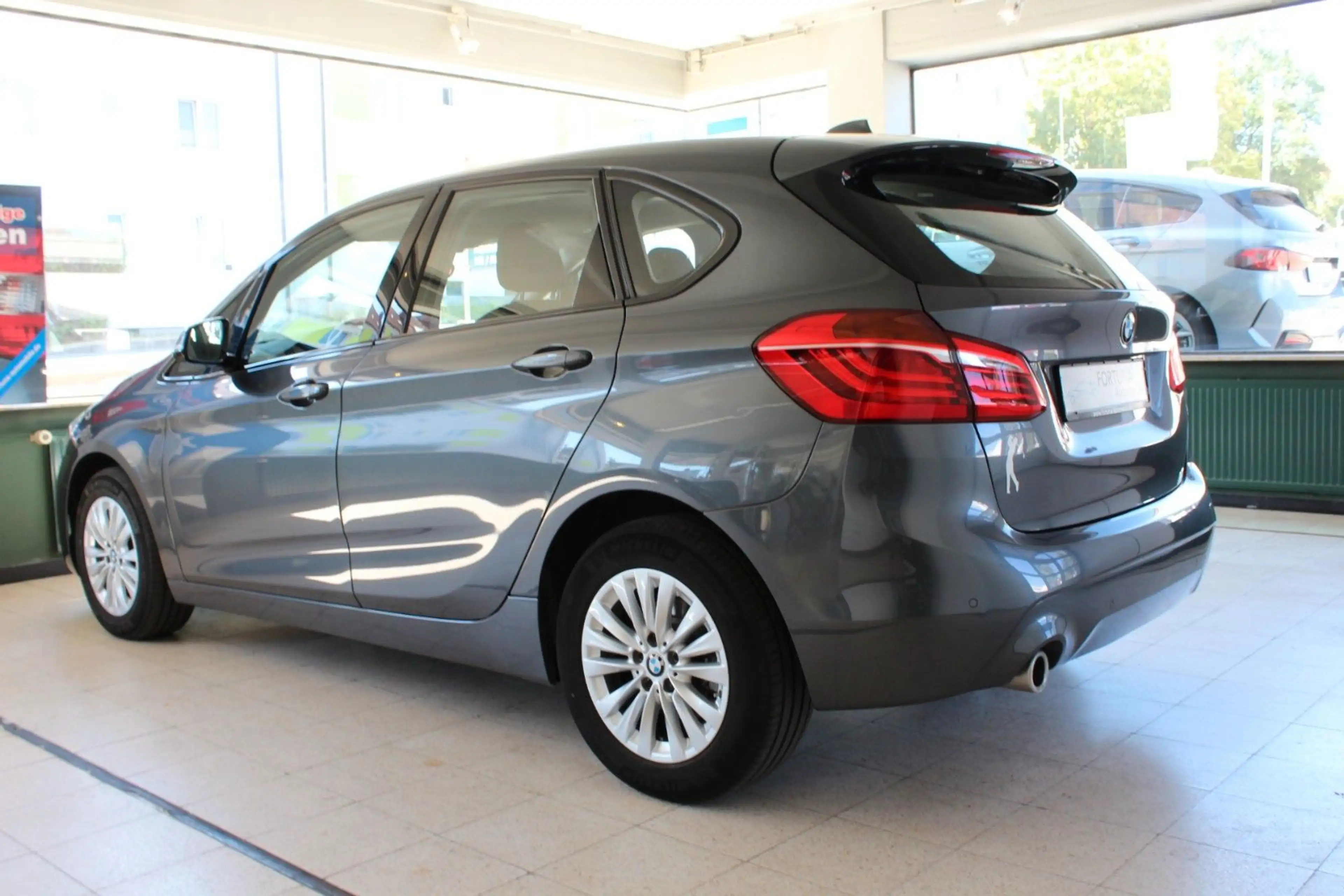 BMW 218 218i Aut. AT Navi LED Sportsitze Komfortzugang — photo 5