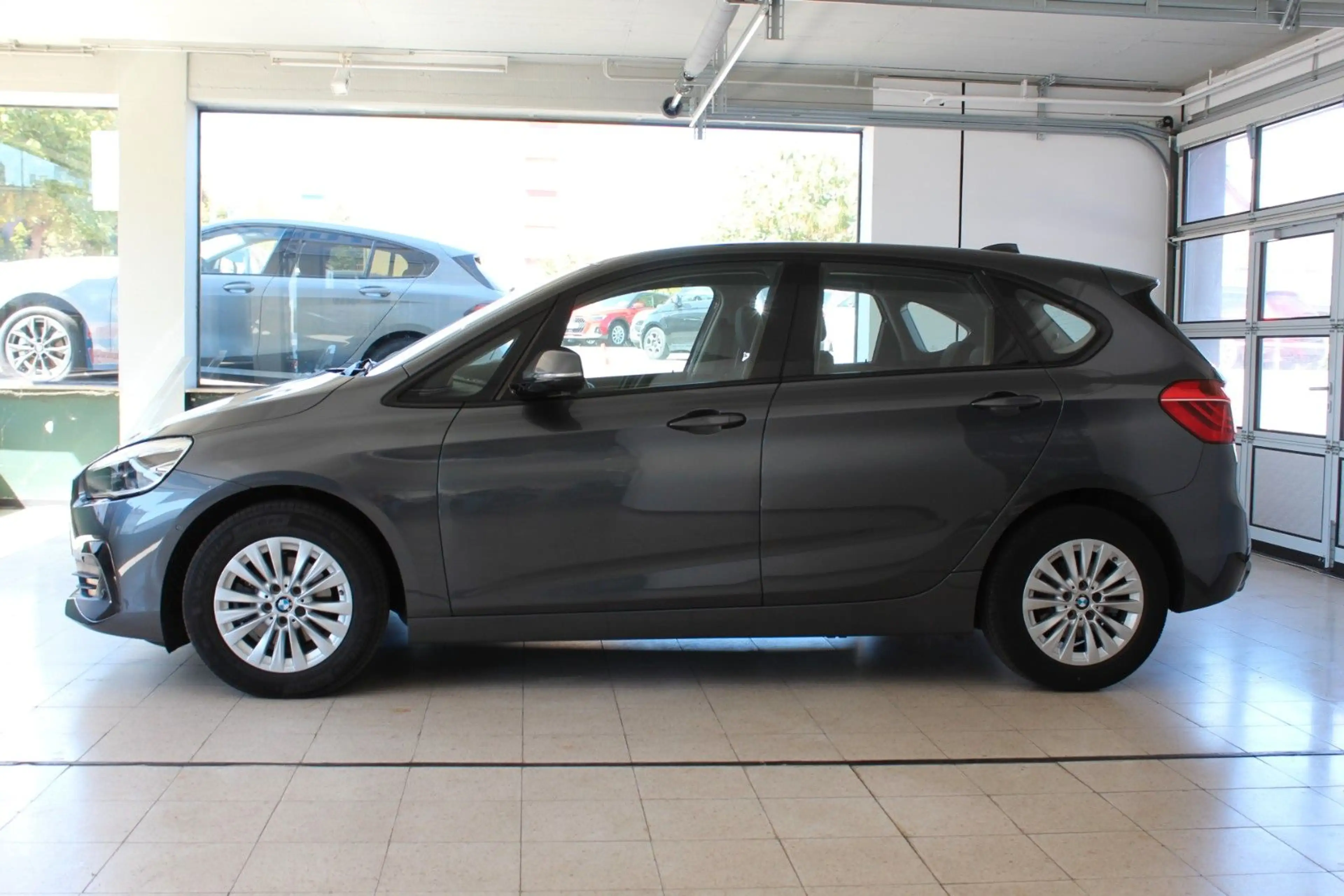 BMW 218 218i Aut. AT Navi LED Sportsitze Komfortzugang — photo 4