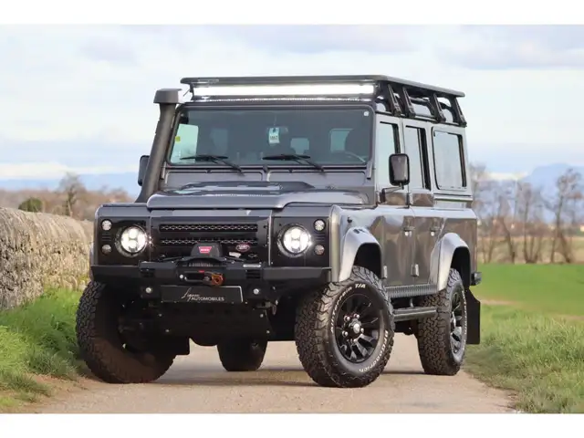 Land Rover Defender III 110 TDI 2,2L 122CH Station Wagon 7 Places