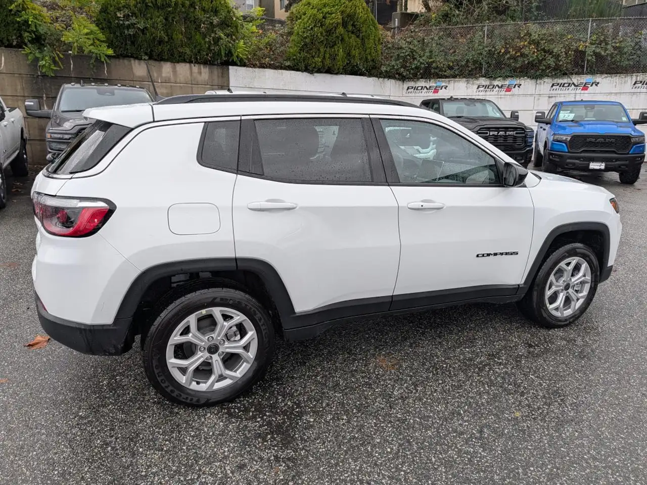 Jeep Compass снимка Jeep Compass