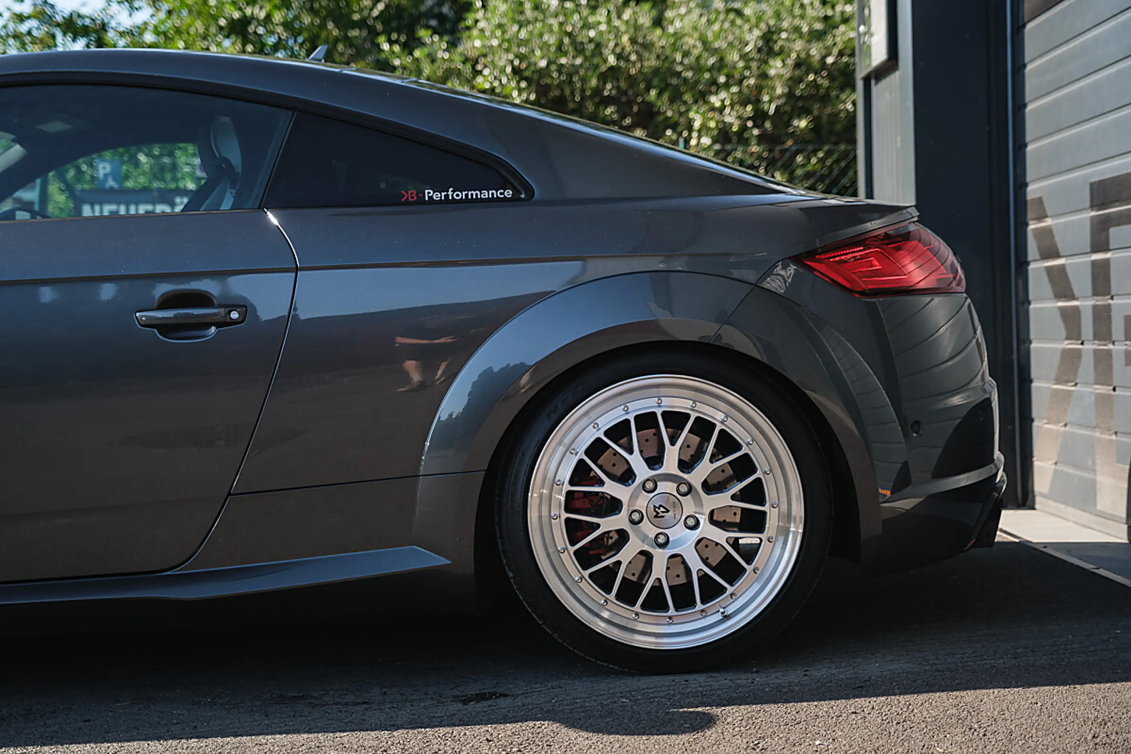 Audi TTS 2.0 TFSI Coupe quattro LED/MMI/B&O/RFK/NAVI/KEY... — photo 8