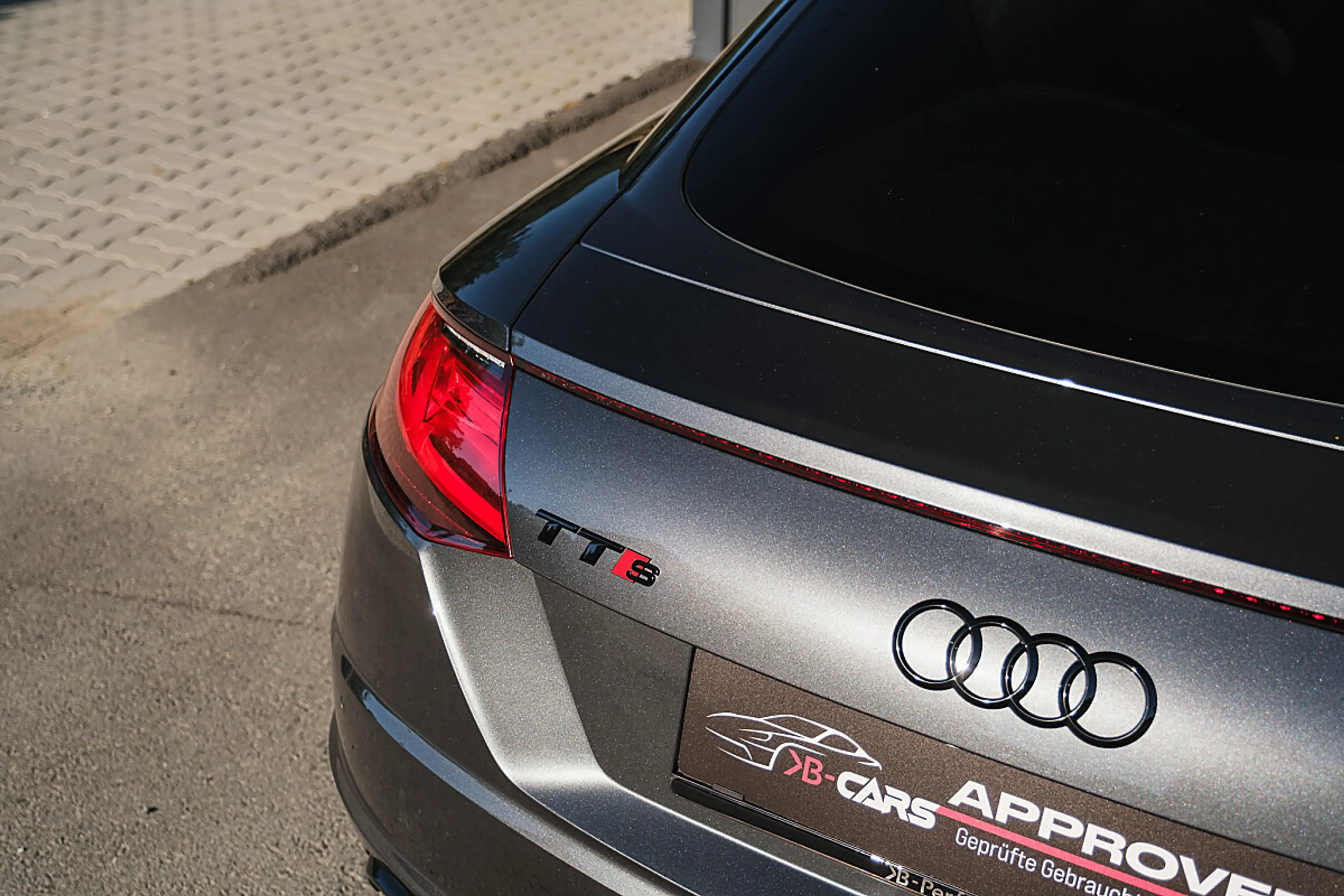 Audi TTS 2.0 TFSI Coupe quattro LED/MMI/B&O/RFK/NAVI/KEY... — photo 14